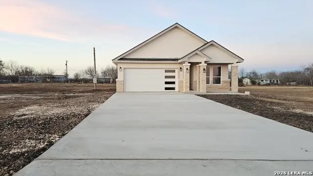 12611 Toro Dr, Atascosa, TX 78002 - #1