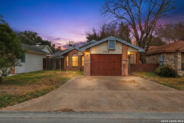 754 Briarbend Dr, New Braunfels, TX 78130 - #1