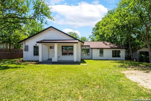 1312 C St, Floresville, TX 78114 - #1