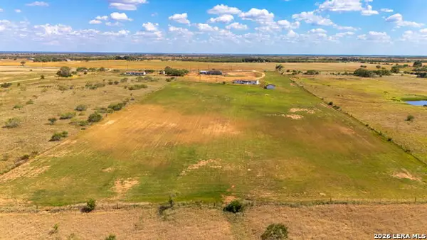 4488 State Highway 97, Floresville, TX 78114