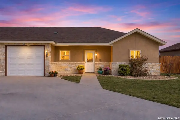 118 Navarro Crossing #1B, Seguin, TX 78155