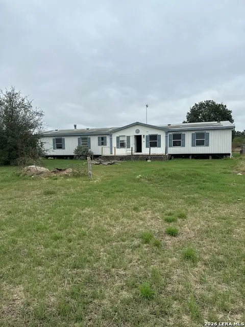 370 County Road 347, Hondo, TX 78861