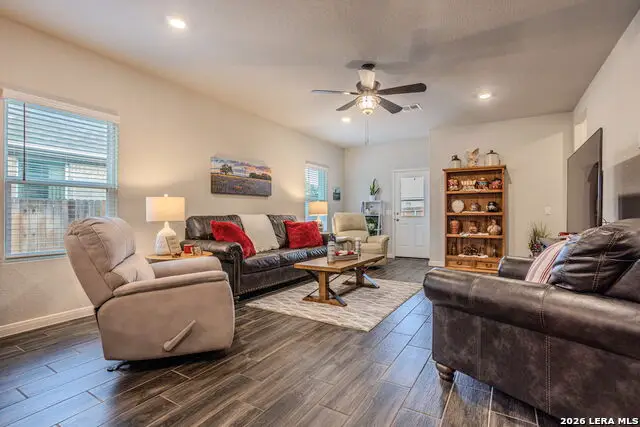 1910 Esplanade, New Braunfels, TX 78130 - #2