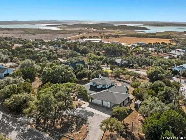 852 Crossbow, Canyon Lake, TX 78133