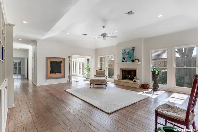 27 Cheshire, San Antonio, TX 78218 - #1