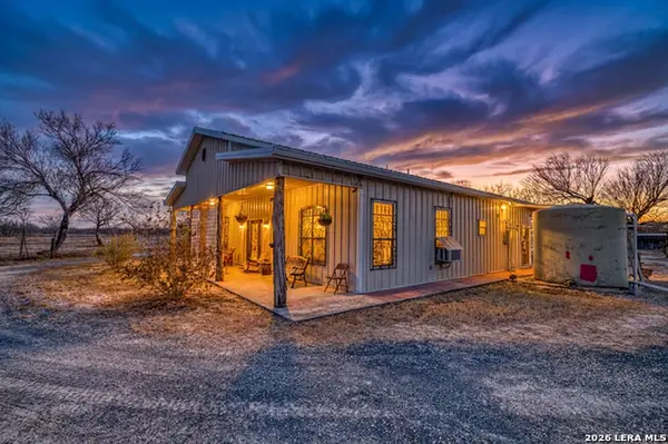 1140 E Curtis Bourn, Crystal City, TX 78839