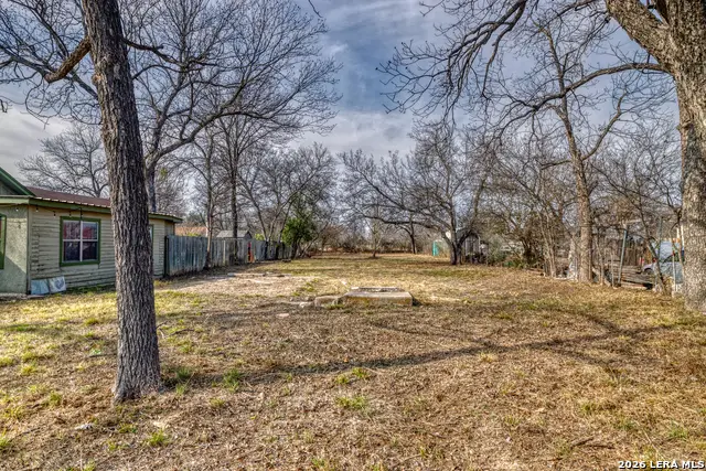 224 E Leona, Uvalde, TX 78801 - #3