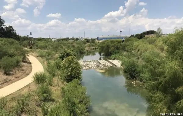 103 W Mitchell, San Antonio, TX 78204