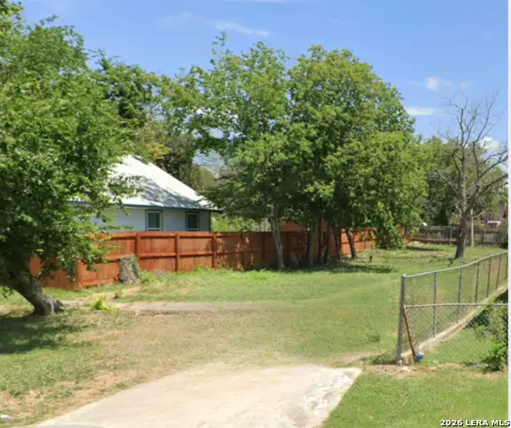 143 Yucca St, San Antonio, TX 78278 - #2