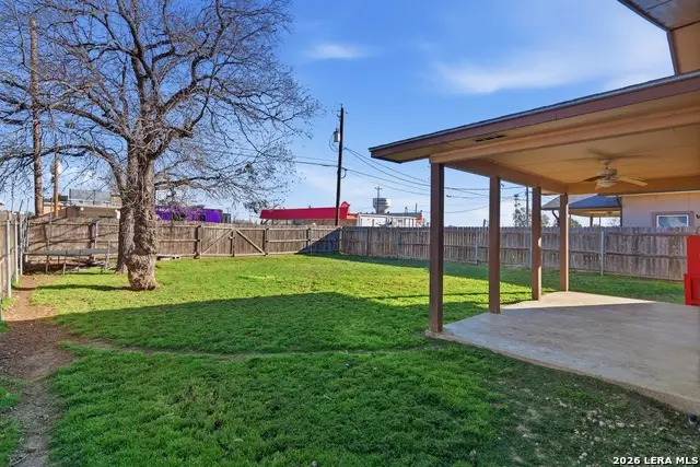 1058 E Weinert, Seguin, TX 78155 - #2