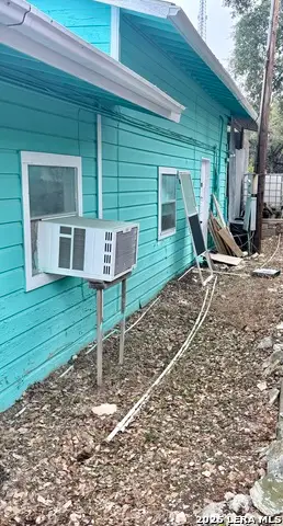 786 39th, Lakehills, TX 78063 - #3