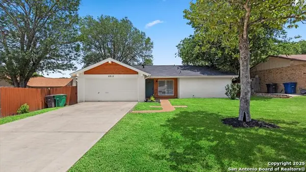 5815 Freemans Farm St, San Antonio, TX 78233