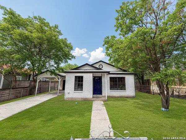 132 University, San Antonio, TX 78201