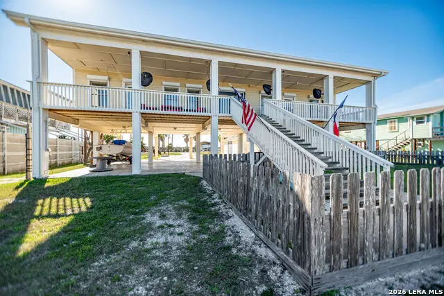 1565 N Ocean Dr, Port Lavaca, TX 77979 - #2