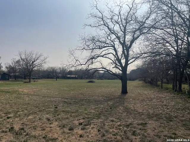 775 & 769 4th, Floresville, TX 78114 - #2