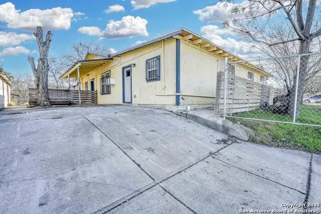 1114 S San Marcos, San Antonio, TX 78207 - #2