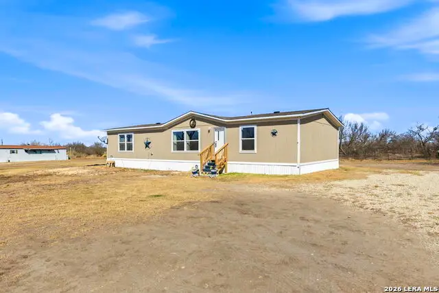 393 W County Road 5719, Devine, TX 78016 - #2