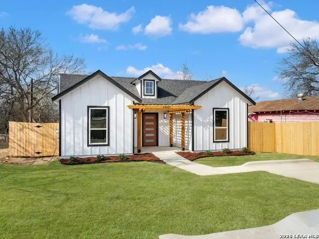 14657 Main St, Lytle, TX 78052 - #2