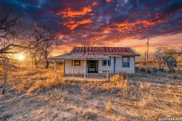 214 Cox Lane, Carrizo Springs, TX 78834 - #2