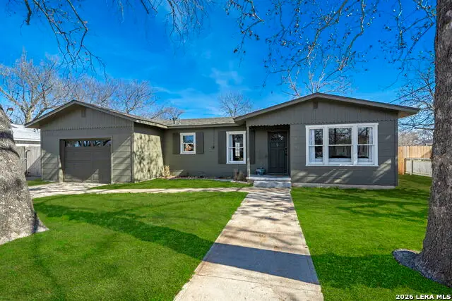 511 Olive St, Fredericksburg, TX 78624 - #1