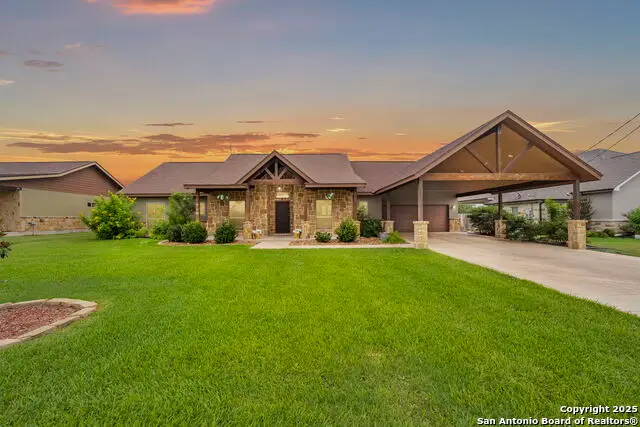 622 N Dickson, Poth, TX 78147 - #1