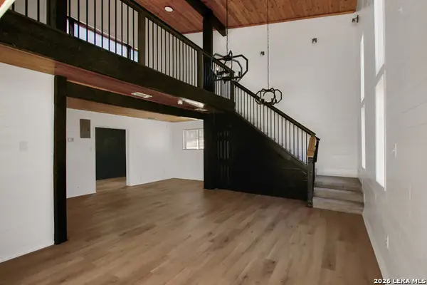 6563 Fox Run, San Antonio, TX 78233