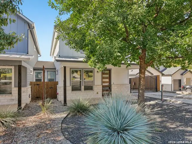 1206 Deloney #APT B, Austin, TX 78721 - #1