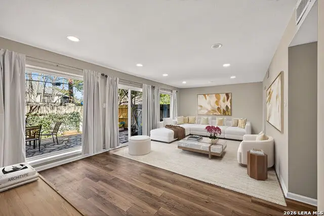 1045 Shook #105 B, Olmos Park, TX 78212 - #2