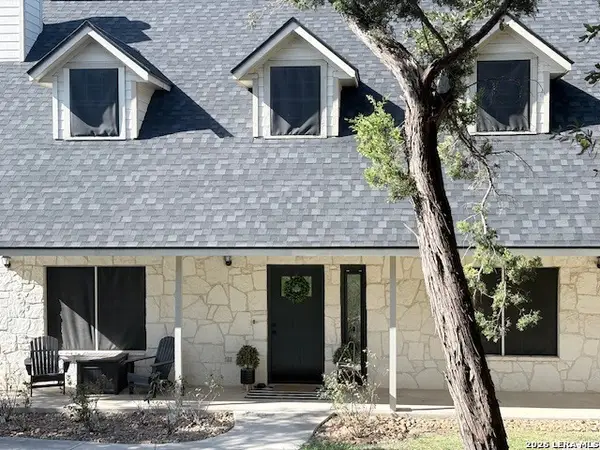 611 Midnight Dr, San Antonio, TX 78260