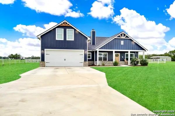 1474 County Road 342, La Vernia, TX 78121