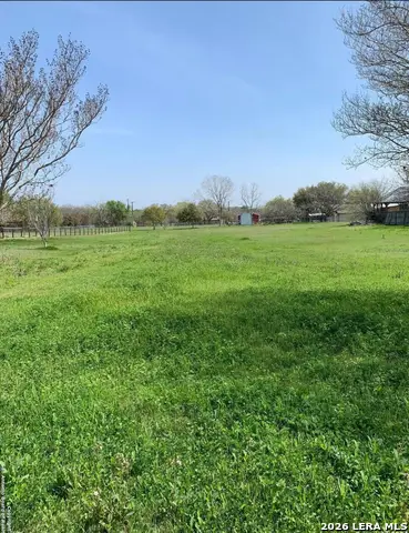 1908 Tierra Mesa, China Grove, TX 78263