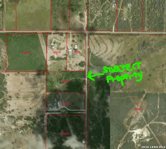 8113 Chestnut Ln, Normanna, TX 78102