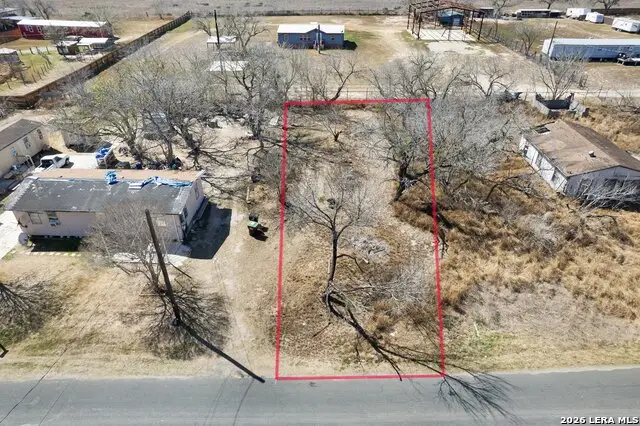 18829 Lagloria Rd, Elmendorf, TX 78112 - #1