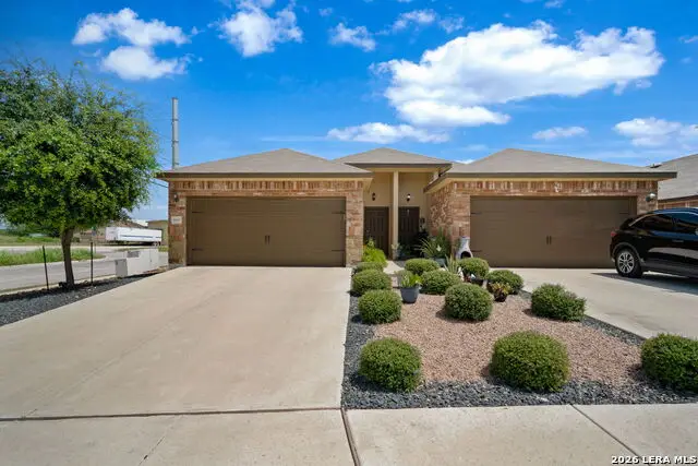 1100/1102 Stanley, Seguin, TX 78155 - #1