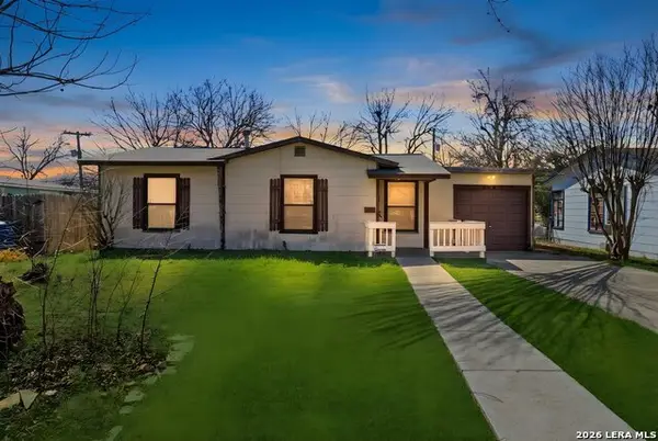 262 Redrock Dr, San Antonio, TX 78213