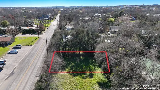 314 S Plant Ave, Boerne, TX 78006 - #1