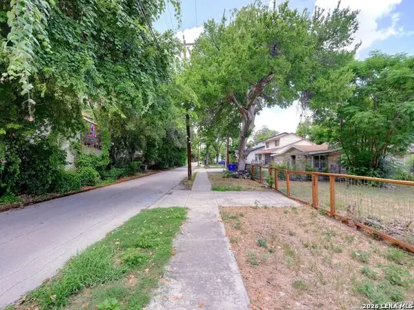 234 Russell, San Antonio, TX 78212