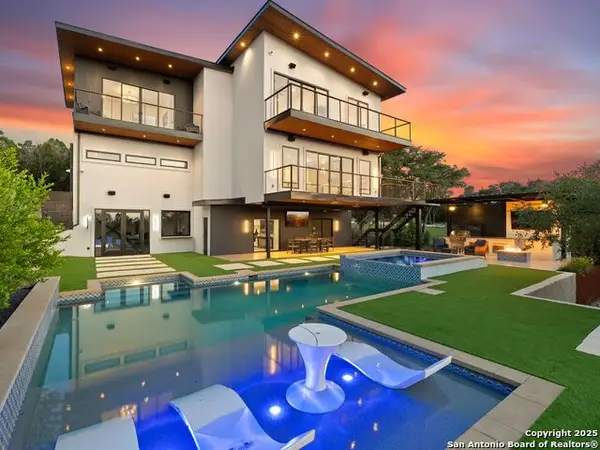 1104 Summit Ridge Dr, Canyon Lake, TX 78133