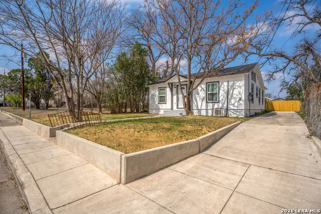 2151 E Crockett, San Antonio, TX 78202 - #3
