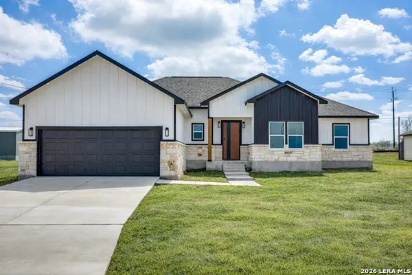 12910 Pueblo Nuevo Dr, Atascosa, TX 78002