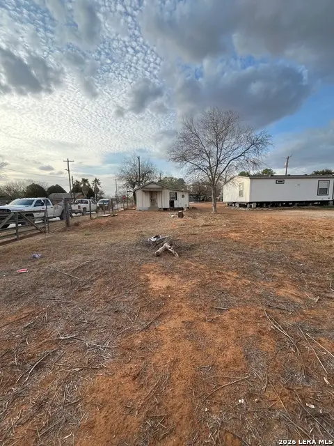 102 N Vinton, Pearsall, TX 78061 - #2