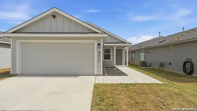 9211 Navarro, Seguin, TX 78155 - #3