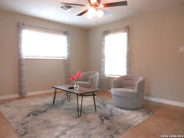 301 Mockingbird, Devine, TX 78016 - #2