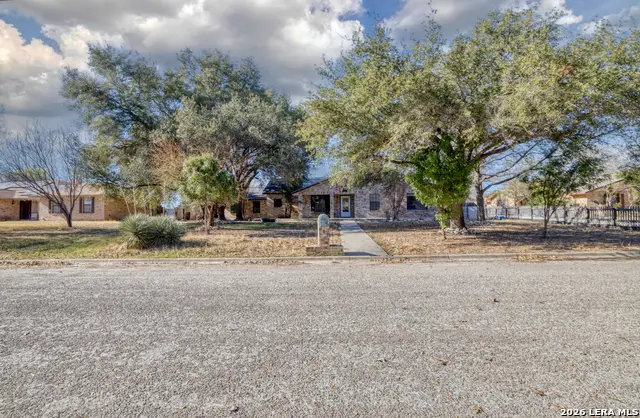 620 Cenizo Blvd, Uvalde, TX 78801 - #2