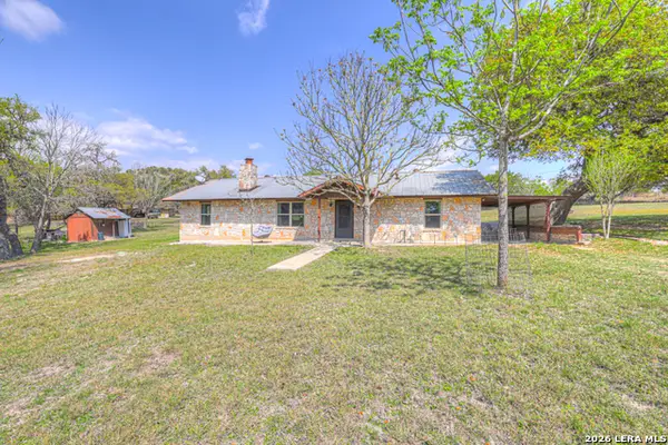109 Saddle Wood Trl, Comfort, TX 78013