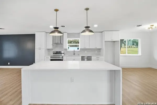 101 Twinleaf, Castle Hills, TX 78213