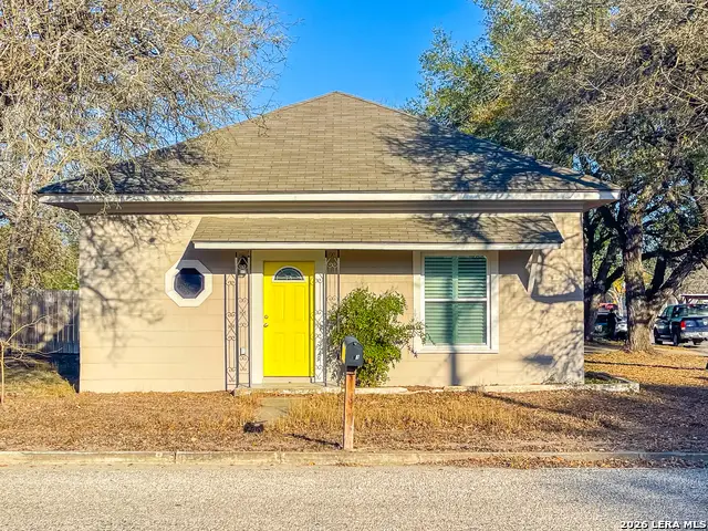 423 S 6th, Kenedy, TX 78119 - #1