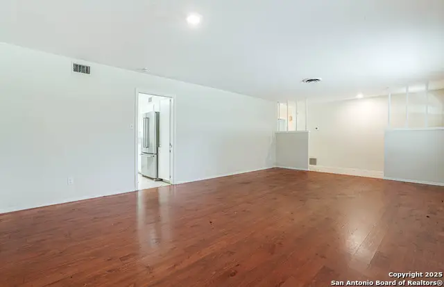 211 E Woodlake, San Antonio, TX 78229 - #3