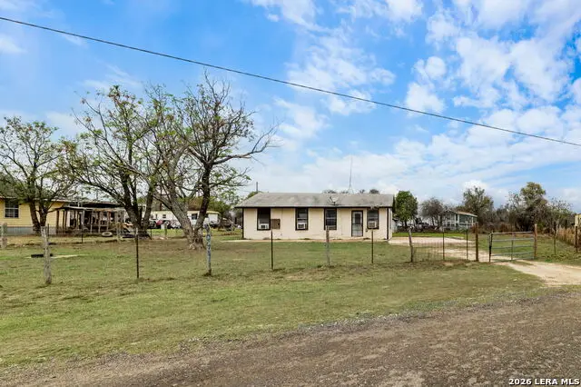 844 County Road 6846, Lytle, TX 78052 - #1