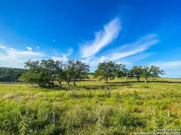 139 Cattlemans Crossing, Kerrville, TX 78028